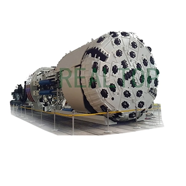 【美品】トンネル掘削用重機　1/50  貴重品 口径17.45mの世界最大トンネル掘削機が貫通し地下の壁から現れる